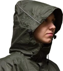 LOWLAND OUTDOOR® Wandelponcho - 100% Waterdicht (10.000mm) - Ademend (8.000g/M²) PFAS Vrij! Medium -Bo Camp Goedkope Winkel 1050x1200 1