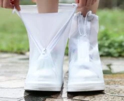 Unisex Waterdichte Overschoenen Met Rits En Aantrekkoord - Maat L 37/38 - Herbruikbaar – Transparant - Anti Slip Regen Overschoen - Schoenhoesjes - Waterdichte Schoenbeschermers - Regenhoes – Schoenovertek - Regenlaarzen -Bo Camp Goedkope Winkel 1200x979