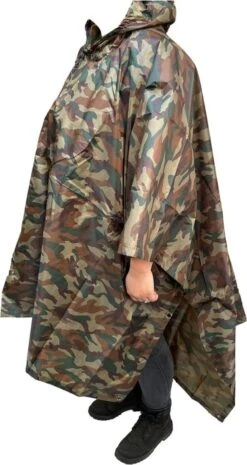 Regenponcho / Fietsponcho Herbruikbaar Voor Volwassenen ( Dames En Heren ) - 200x110cm - 100% Ripstop Polyester - Camouflage 14 Regenponcho / Fietsponcho Herbruikbaar Voor Volwassenen ( Dames En Heren ) - 200x110cm - 100% Ripstop Polyester - Camouflage -Bo Camp Goedkope Winkel 637x1200 1